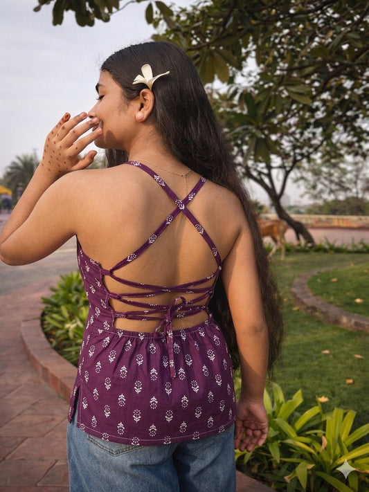 Sleeveless printed short kurti