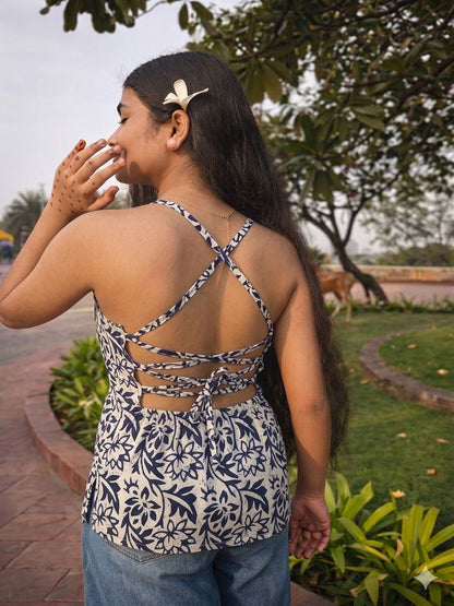 Sleeveless printed short kurti